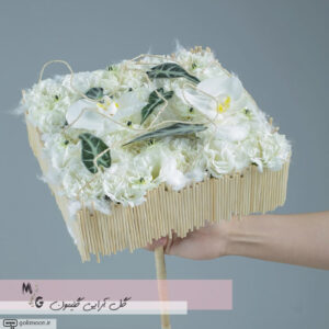 دسته گل مدرن سازه ای ارکیده و میخک