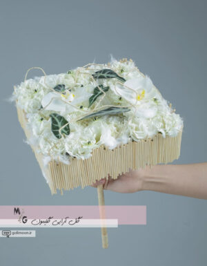 دسته گل مدرن سازه ای ارکیده و میخک