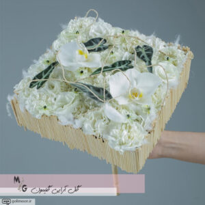 دسته گل مدرن سازه ای ارکیده و میخک1