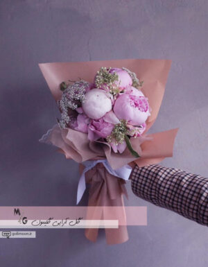 دسته گل کلاسیک پیونی صورتی1