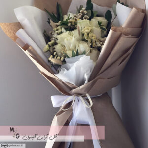 دسته گل هدیه رز سفید2