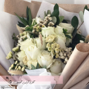 دسته گل هدیه رز سفید3