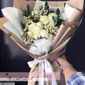 دسته گل هدیه رز سفید4
