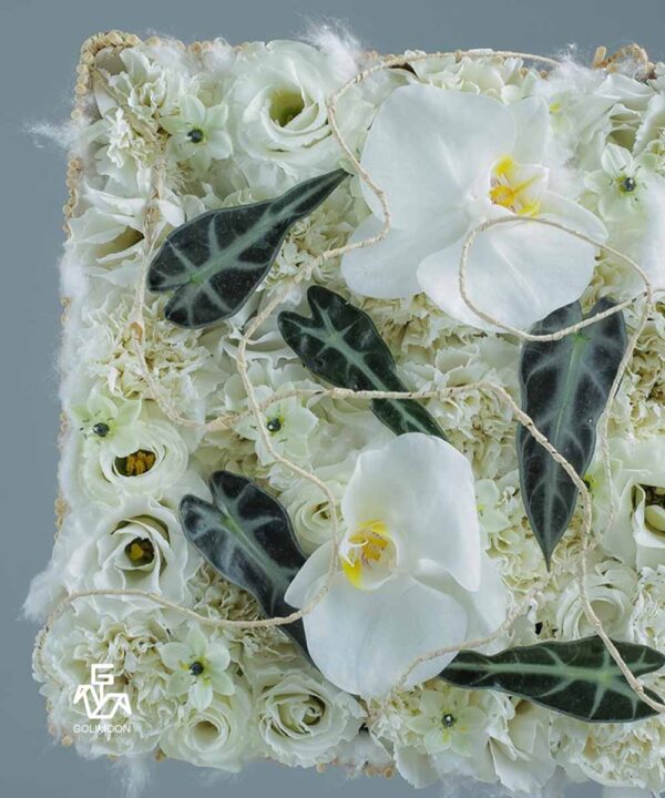 دسته گل مدرن سازه ای ارکیده و میخک سفید